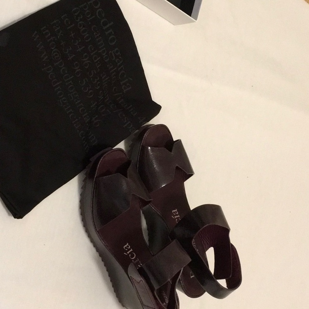 Pedro Garcia Fedra sandal, new with tags, 9.5 B